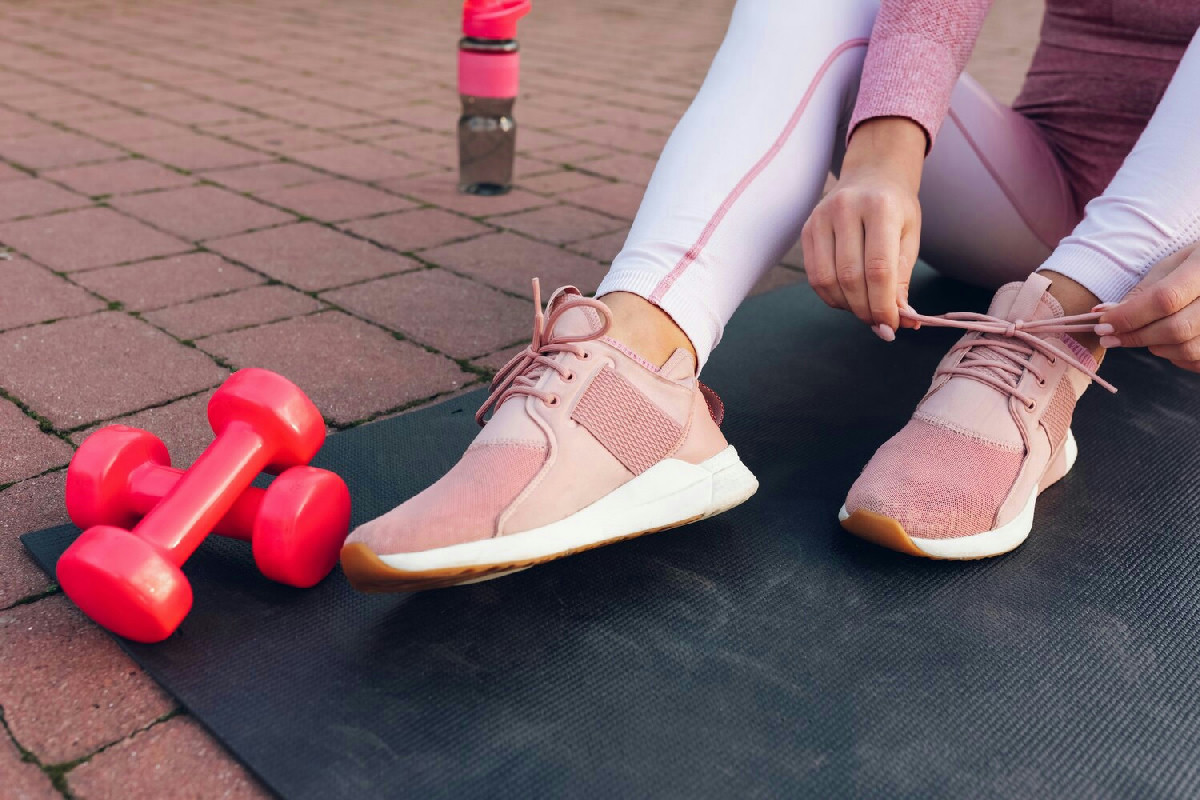 Scarpe fitness donna: guida pratica per scegliere il modello ideale e migliorare l’allenamento
